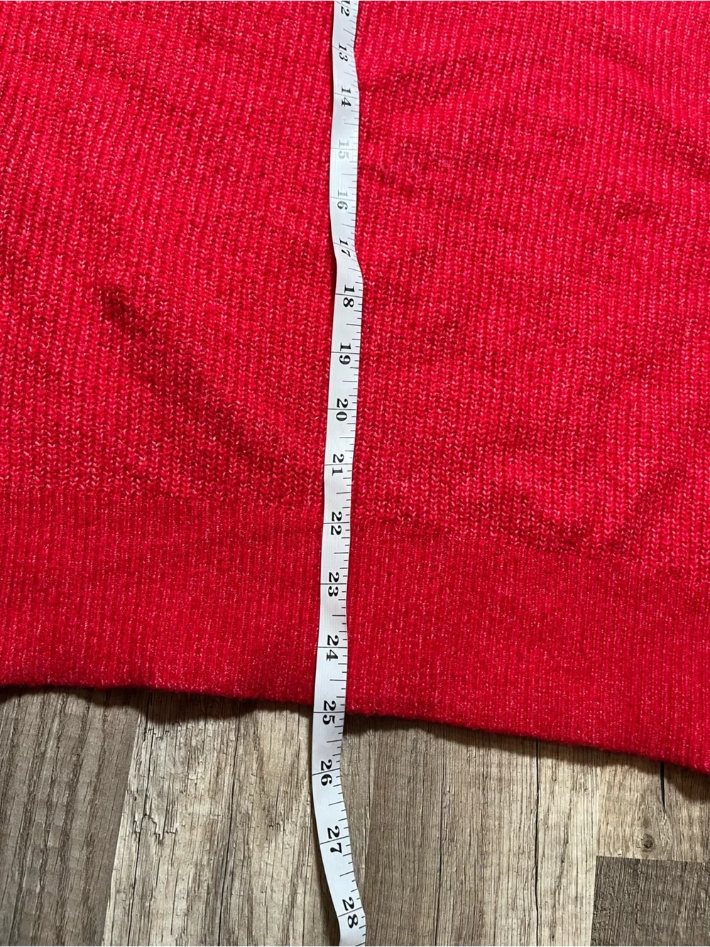Old Navy Women's Bright Red V-Neck Sweater Size Large